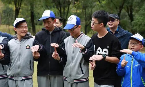 比較能帶動(dòng)氣氛的游戲，比較嗨的帶動(dòng)氣氛暖場(chǎng)游戲