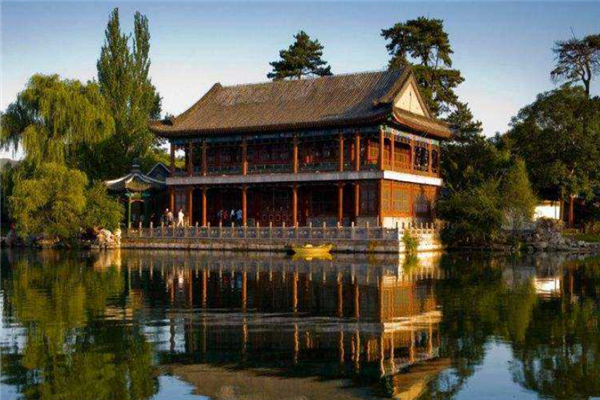 中國十大夏季旅游勝地，適合夏天旅游的地方有哪些