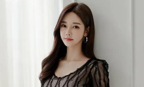 女人簡(jiǎn)單氣質(zhì)一句話，女人魅力和氣質(zhì)的句子